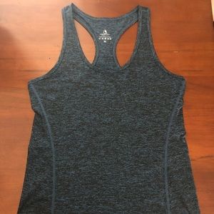 Workout tank top